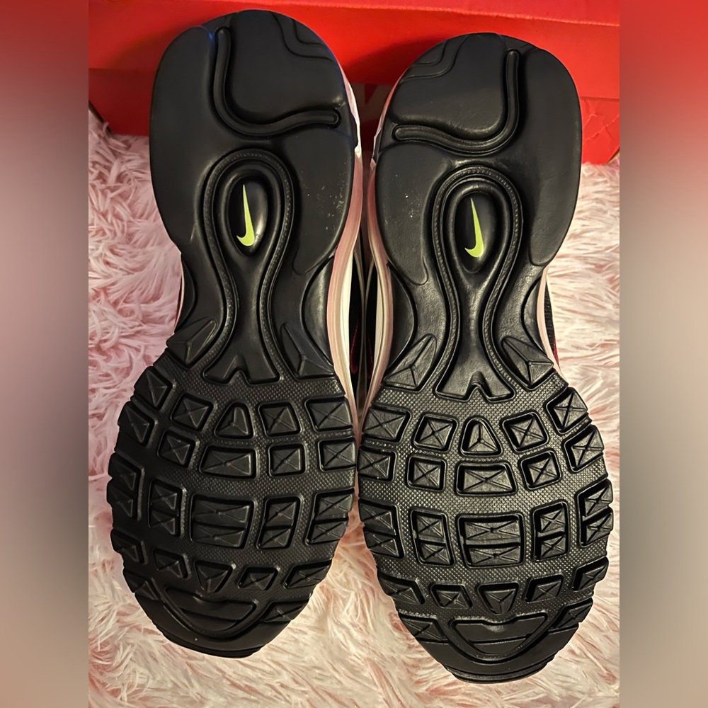 Brand new Nike Air Max - Picture 4 of 6